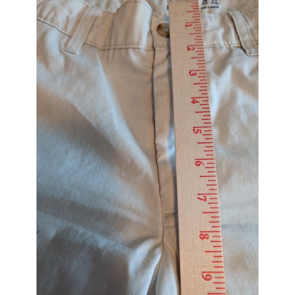 IZOD Khaki Golf Shorts - Men's Size 30 - Picture 4 of 5